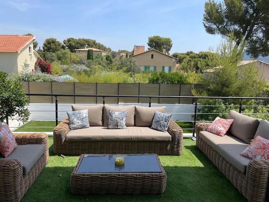 Calanques Park Villa Cassis 0*,